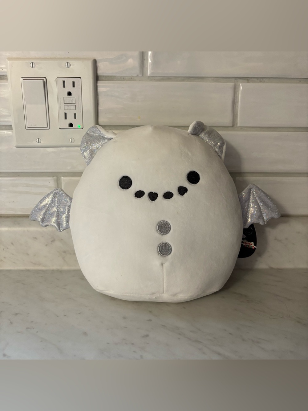 Emily the Snowman Bat Squishmallow